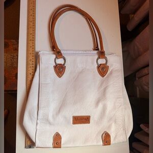 Vintage Valentina Tan and White Women’s Leather Shoulder Bag - classic